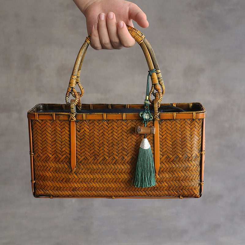 Handtasche aus Bambus geflochten