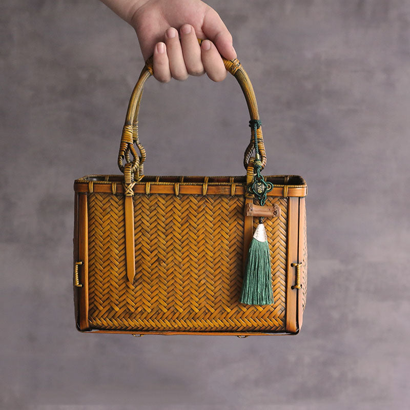 Handtasche aus Bambus geflochten