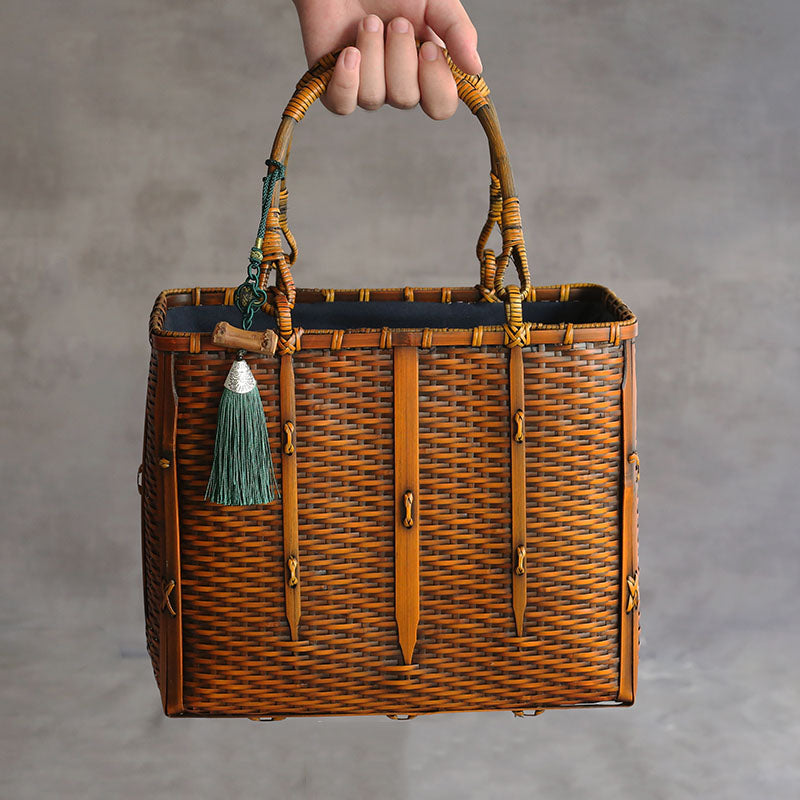 Handtasche aus Bambus geflochten