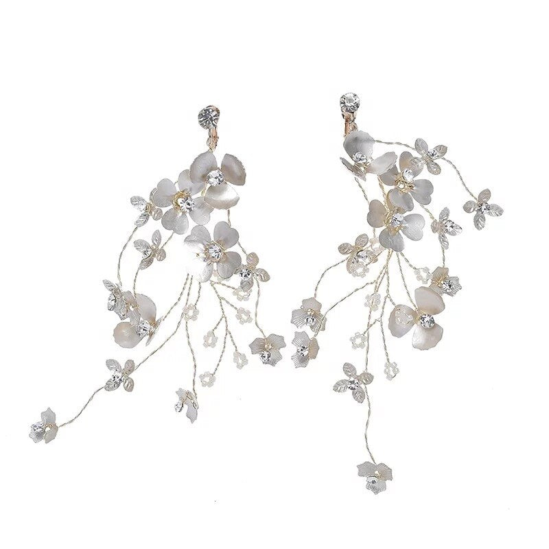 Blumenhaarreifen