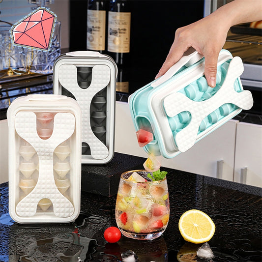 Eiskugelform mit integrierter Trinkflasche