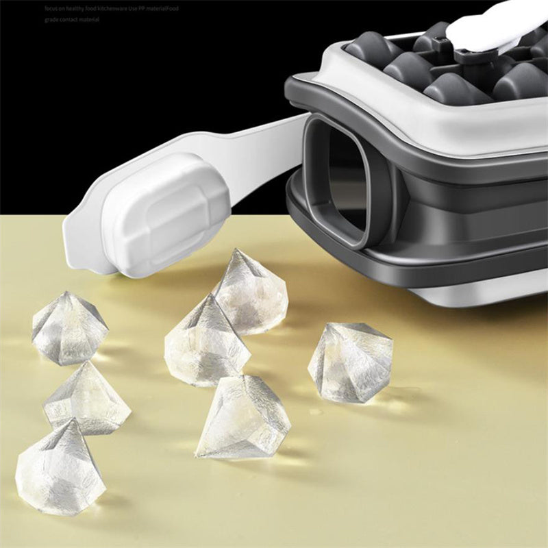 Eiskugelform mit integrierter Trinkflasche