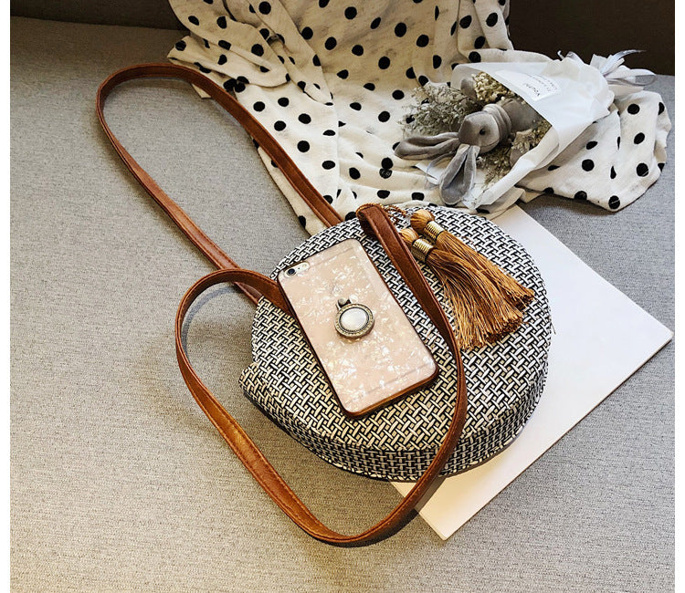 Runde Handtasche aus Naturmaterial
