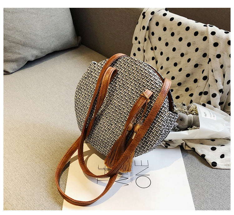 Runde Handtasche aus Naturmaterial