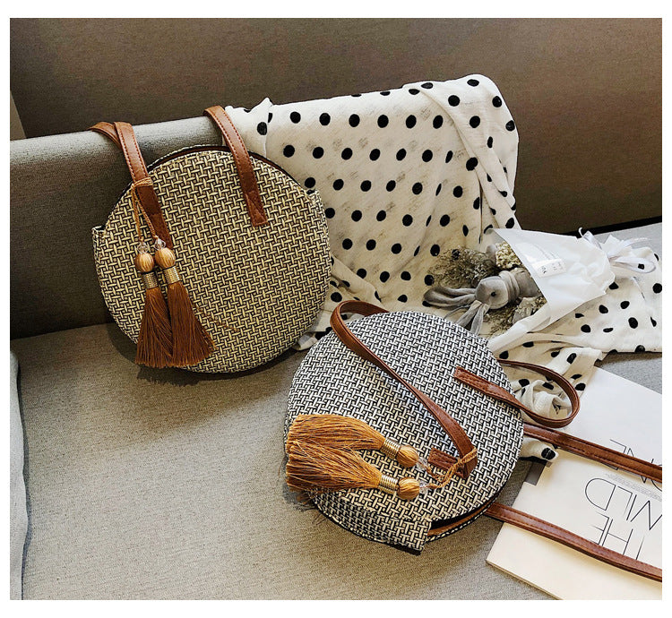 Runde Handtasche aus Naturmaterial