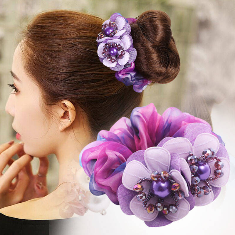 Haarbandschmuck im Blumen design
