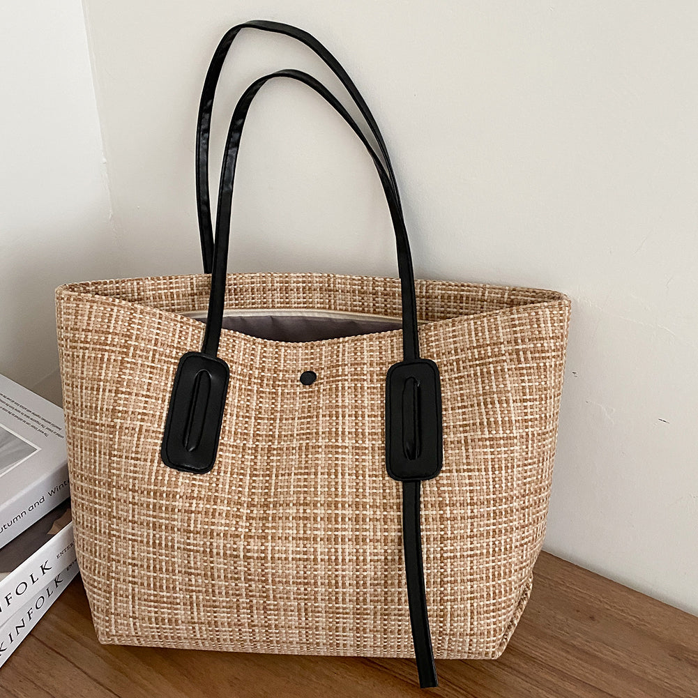 Trendige Damenhandtasche mit Schulterriemen