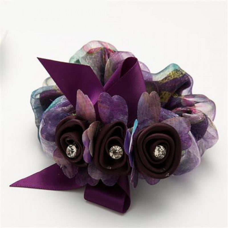 Haarbandschmuck im Blumen design